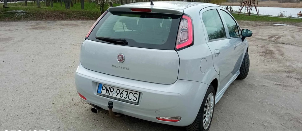 Fiat Punto cena 24100 przebieg: 192585, rok produkcji 2012 z Września małe 121